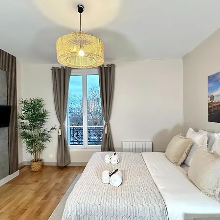 Cozy Near The Sorbonne Apartment