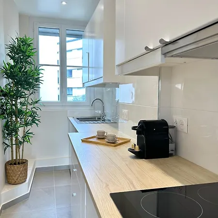 Cozy Near The Sorbonne Apartment *