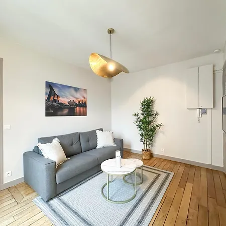 Cozy Near The Sorbonne Apartment