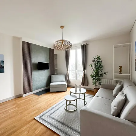 Cozy Near The Sorbonne Apartment *