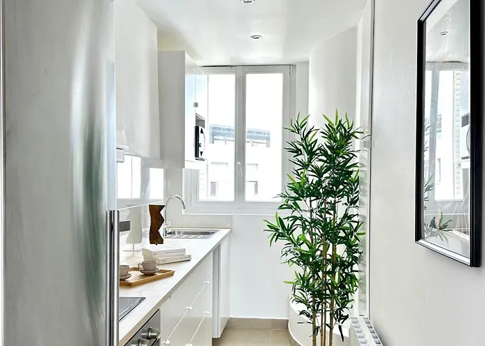 Fabulous Near Bercy *