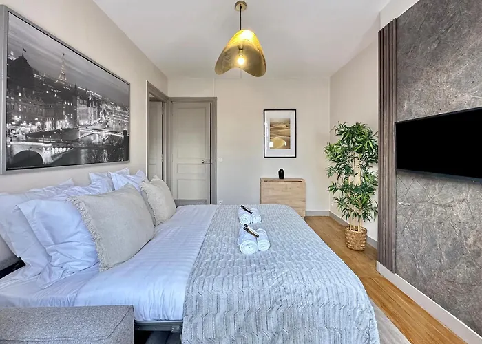 Fabulous Near Bercy