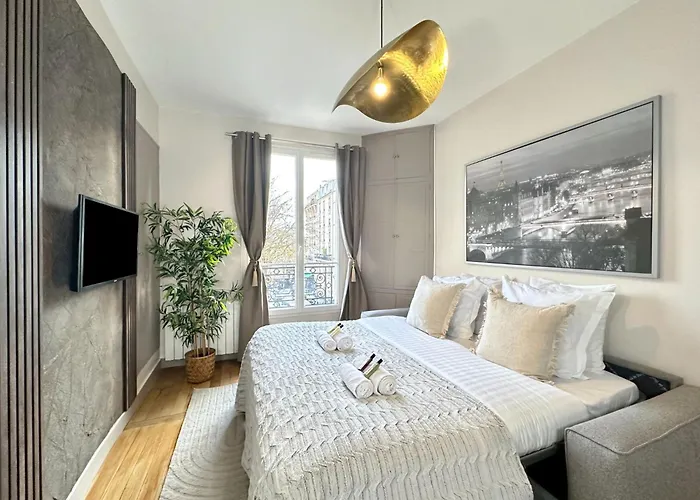 Fabulous Near Bercy